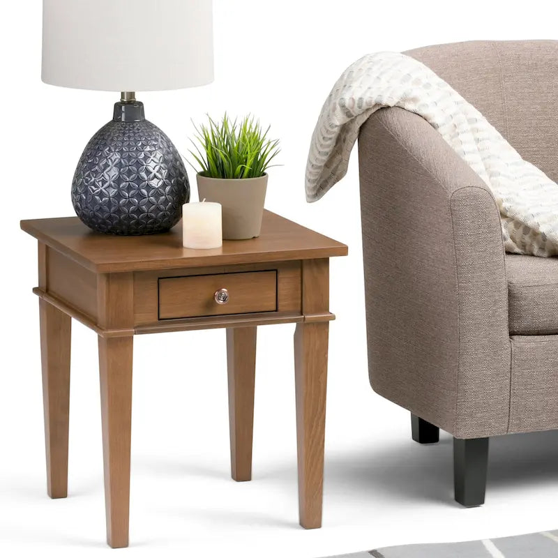 Table d'appoint transitoire carrée large en bois massif